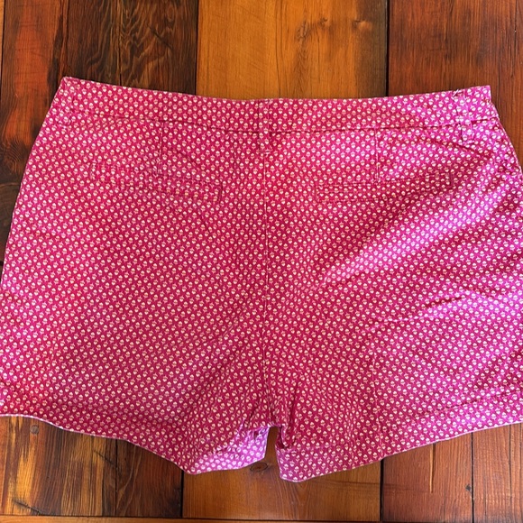 Old Navy pink floral shorts cotton size 8 - Picture 2 of 5